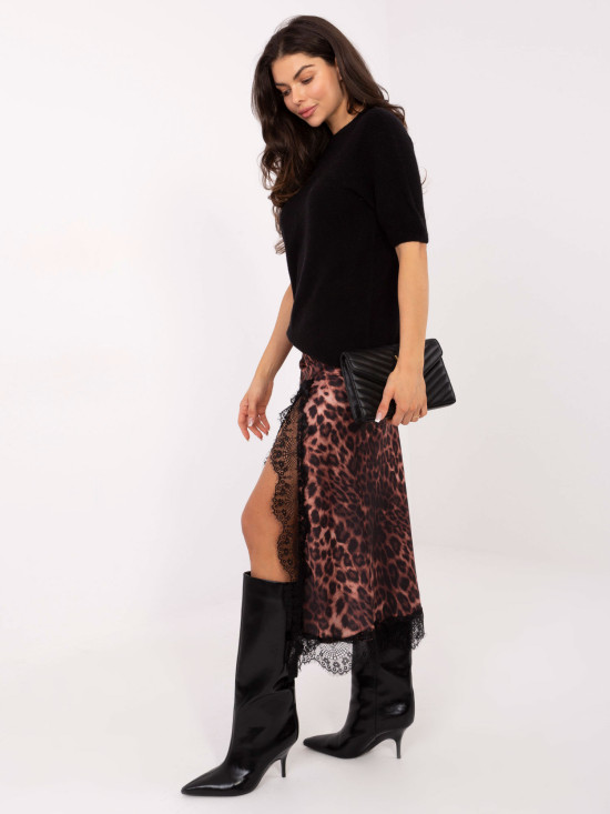 Fekete színű rövid ujjú pulóver kerek nyakkivágással