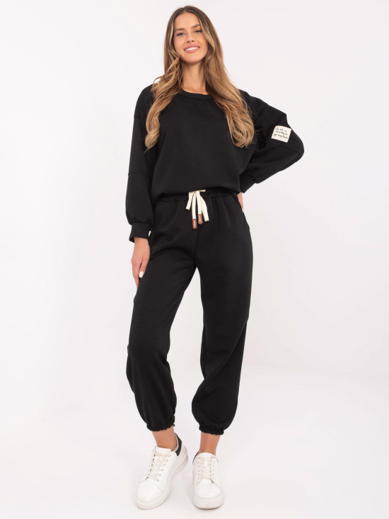 Stílusos fekete színű szett