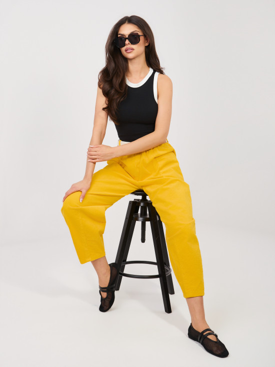 Fekete színű ujjatlan pamut top