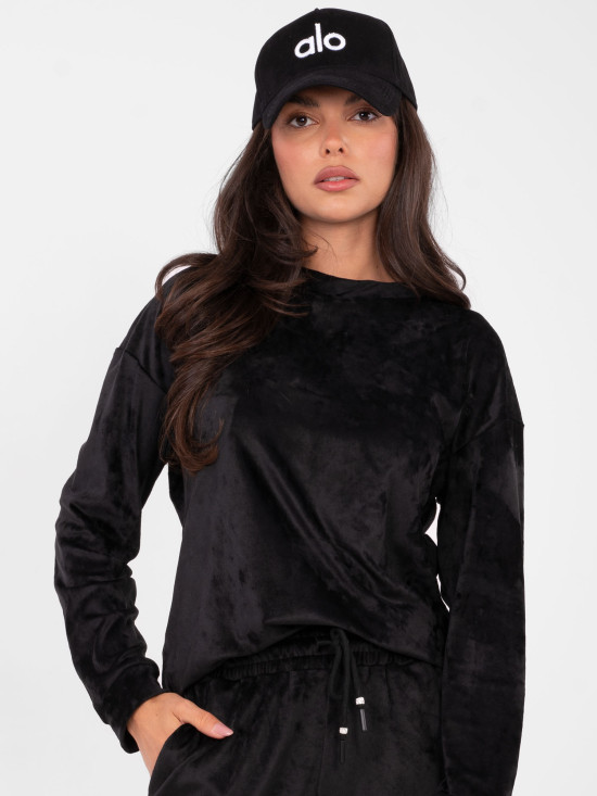 Fekete színű női szett hosszú ujjakkal és díszítő részletekkel