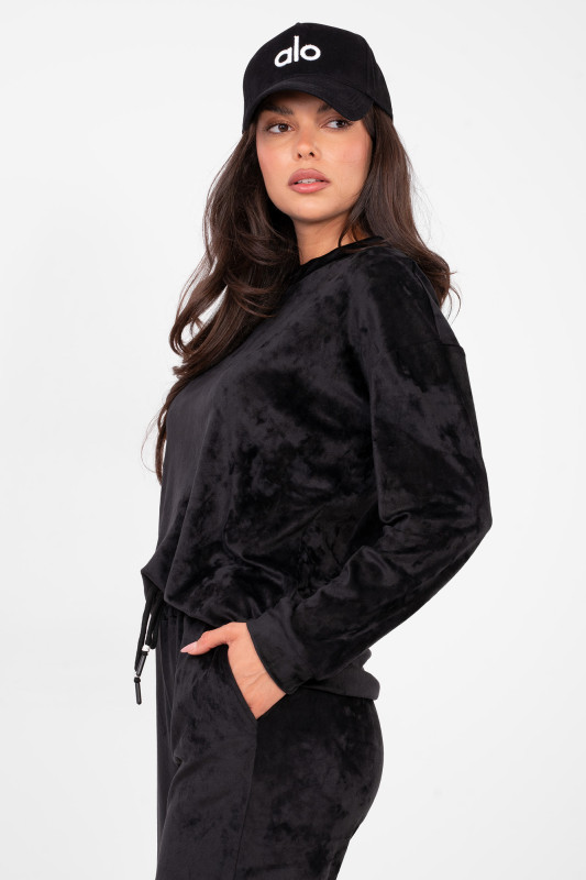 Fekete színű női szett hosszú ujjakkal és díszítő részletekkel