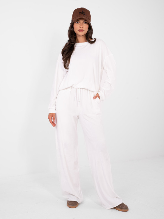 Női ecru színű szett hosszú ujjú felsővel és díszítő részletekkel
