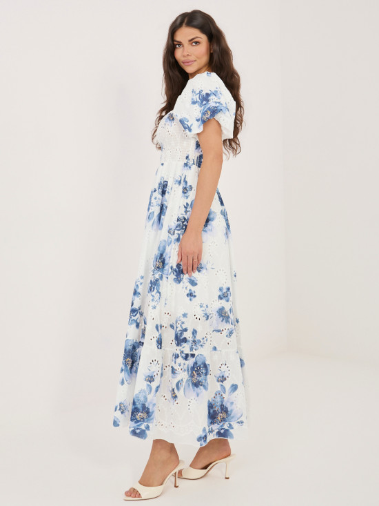 Kék színű virágmintás ruha puffos ujjakkal