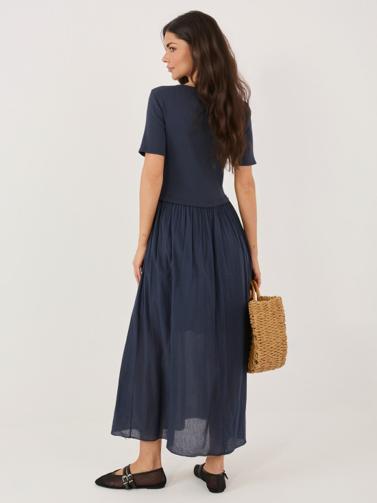 Bővülő fazonú midi ruha béléssel - sötétkék színű