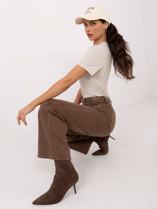 Bézs színű, sima rövid ujjú blúz