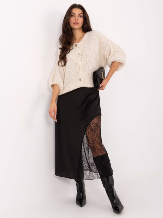 Elegáns bézs színű pulóver 3/4-es ujjal és gombokkal