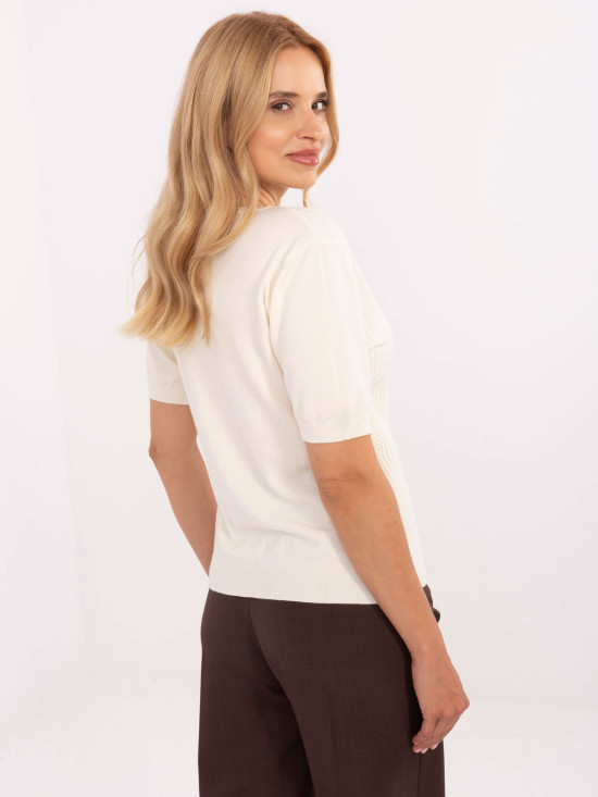 Elegáns bézs színű pulóver rövid ujjakkal