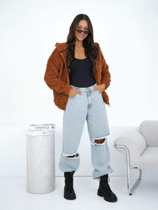 Barna színű kapucnis szabadidőfelső cipzárral