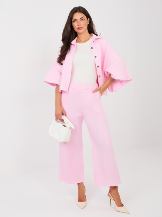 Rövid rózsaszín farmerdzseki fodorral