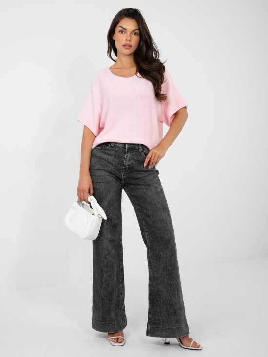 Elegáns, rövid fazonú világos rózsaszín pulóver