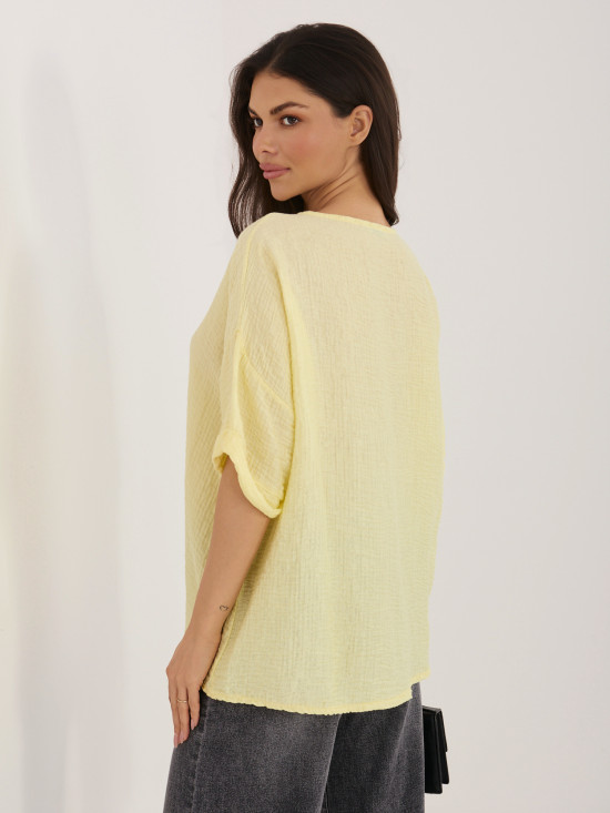 Sárga színű blúz V-nyakkivágással és rövid ujjal