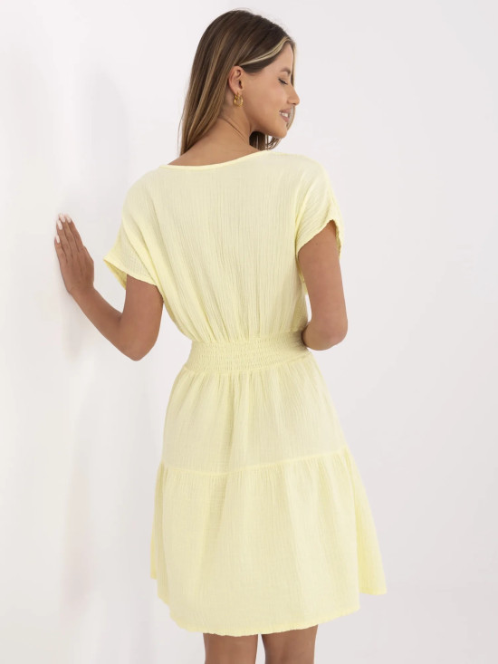 Bővülő nyári ruha világos sárga színben
