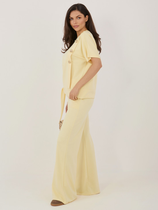 Női sárga színű szett rövid ujjakkal