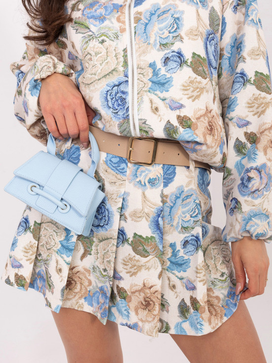 Virágmintás bő szárú rövidnadrág övvel - kék színű