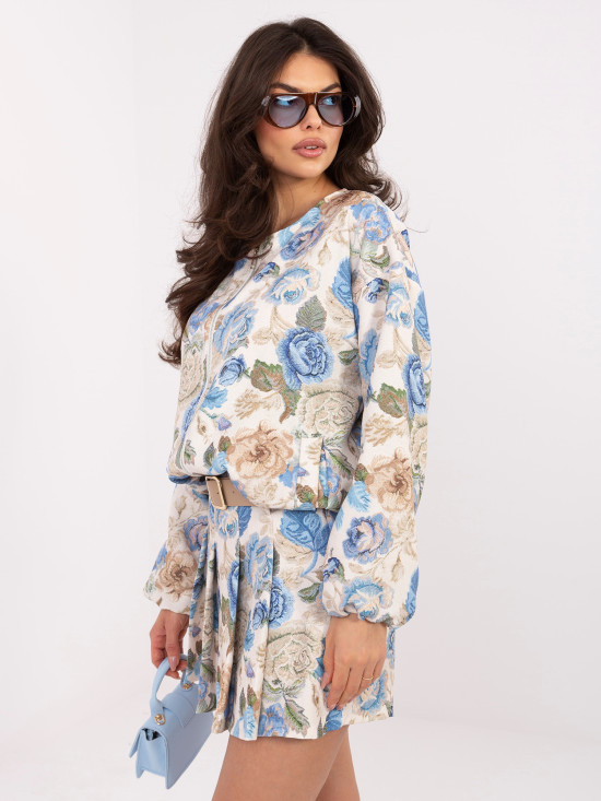 Virágmintás bő szárú rövidnadrág övvel - kék színű