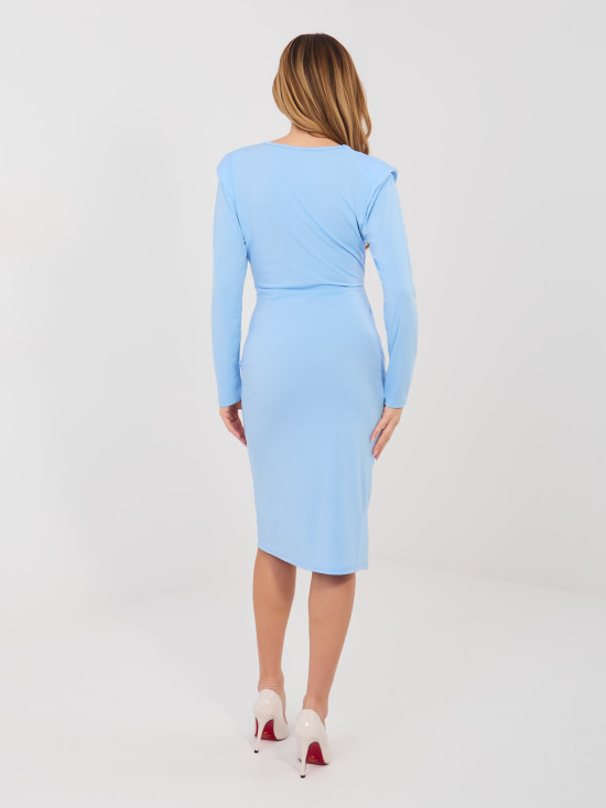 Elegáns világoskék színű midi ceruzaruha hosszú ujjakkal