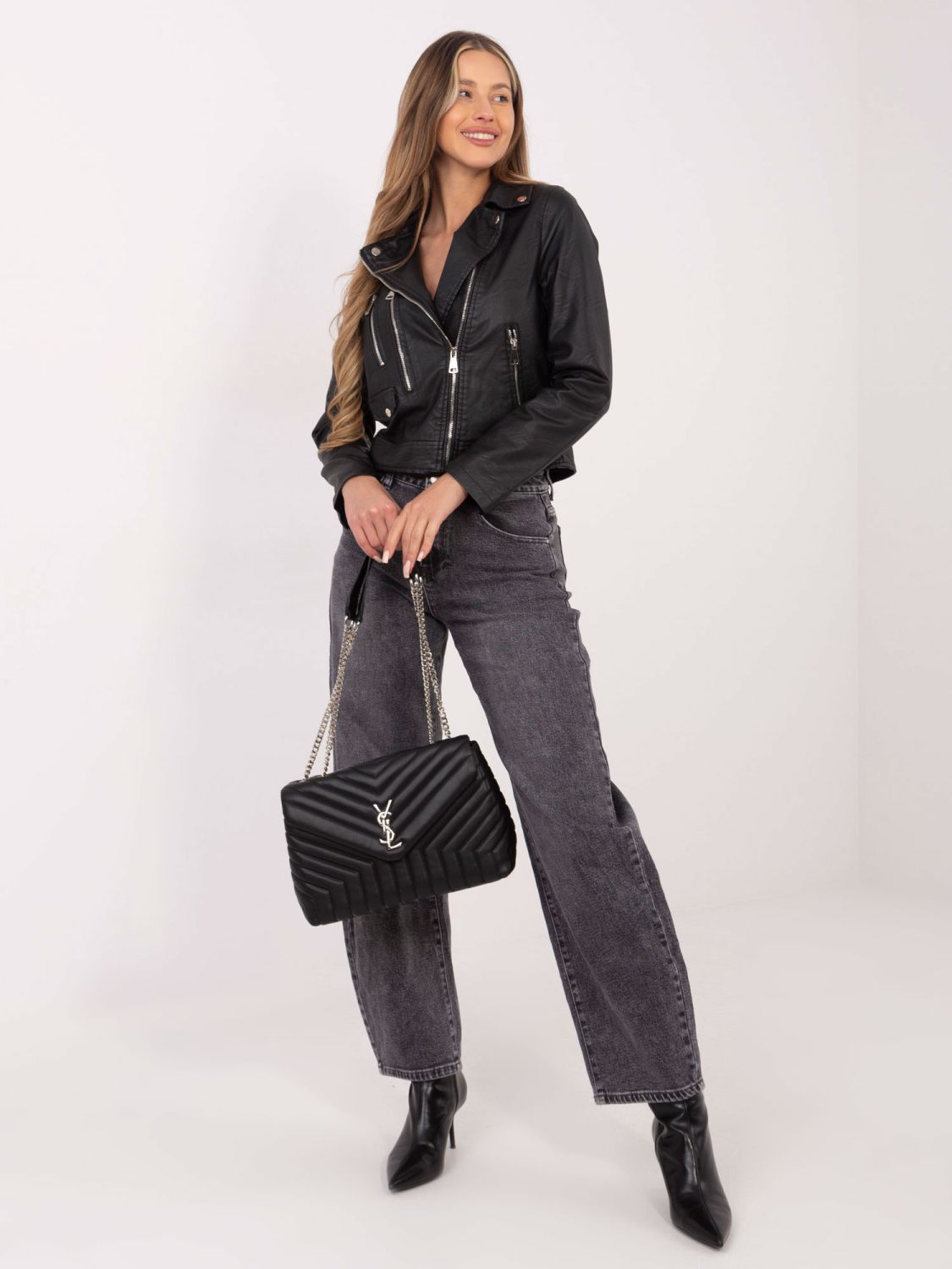 Fekete női ramoneska