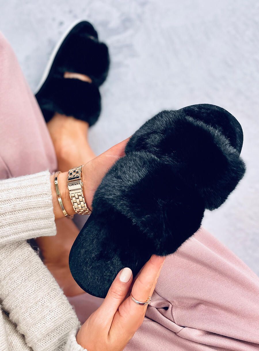 Fekete színű női szőrme papucs