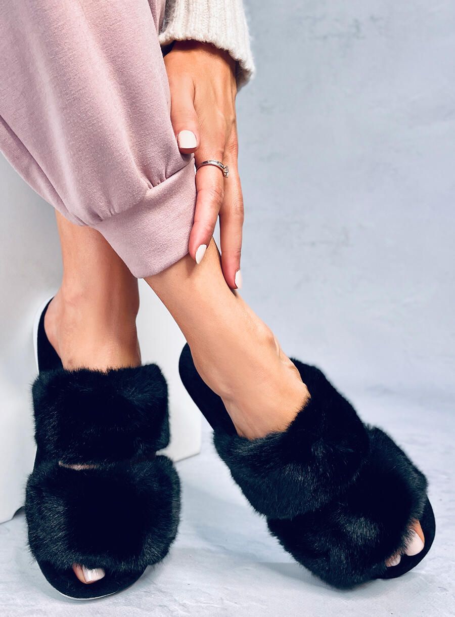 Fekete színű női szőrme papucs