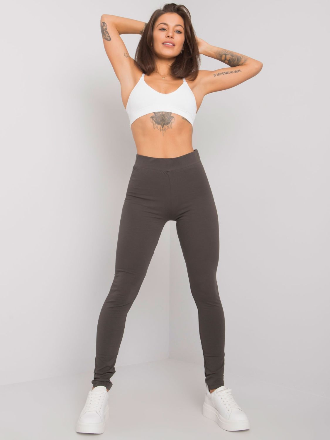 Sima női leggings khaki színben