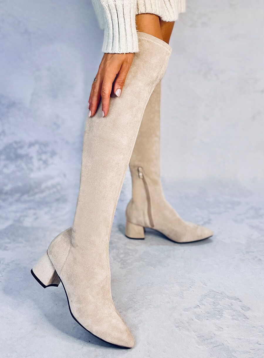 Tejfelszínű velúr combcsizma