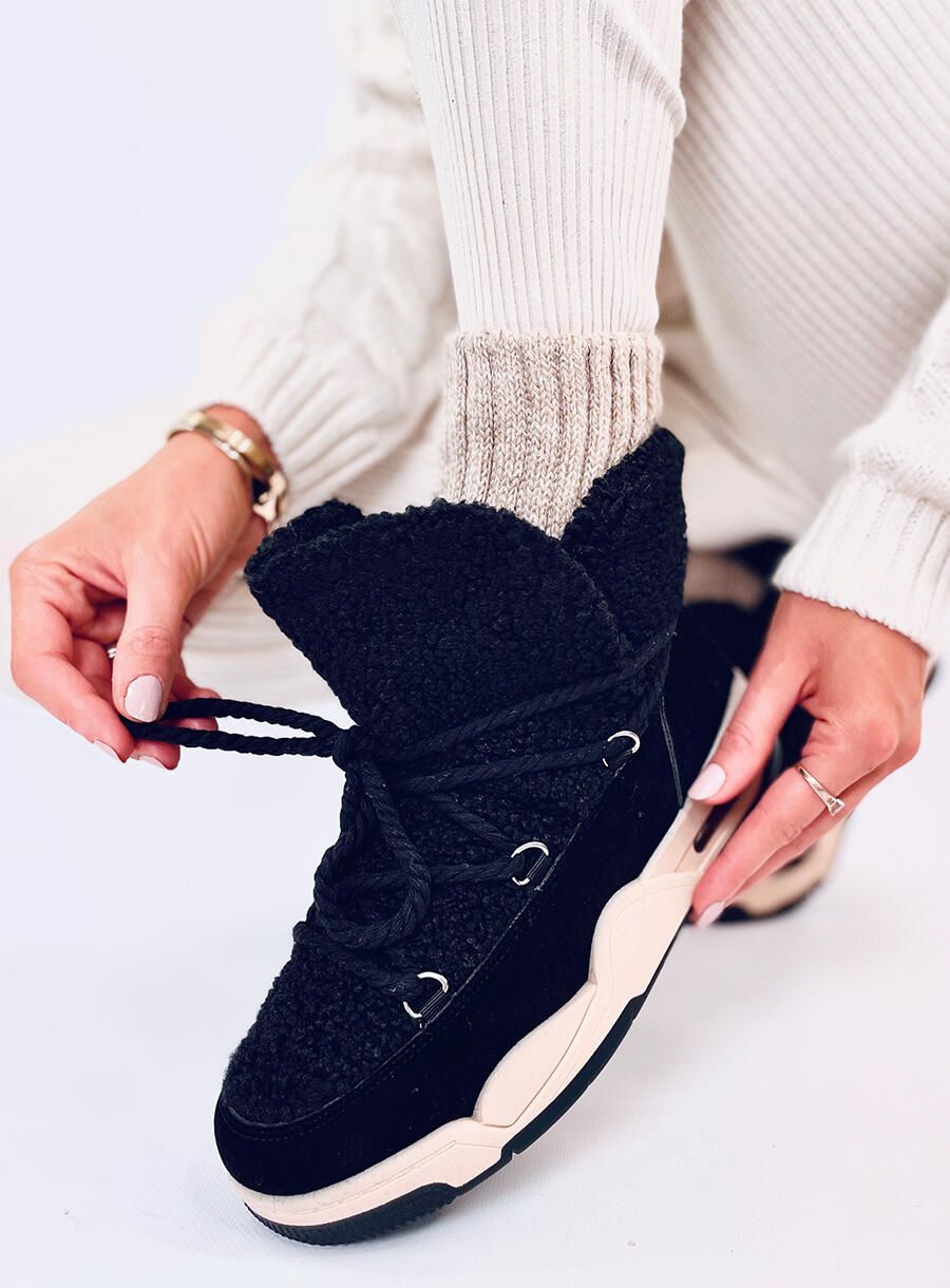 Sneakers stílusú hótaposó - fekete színű