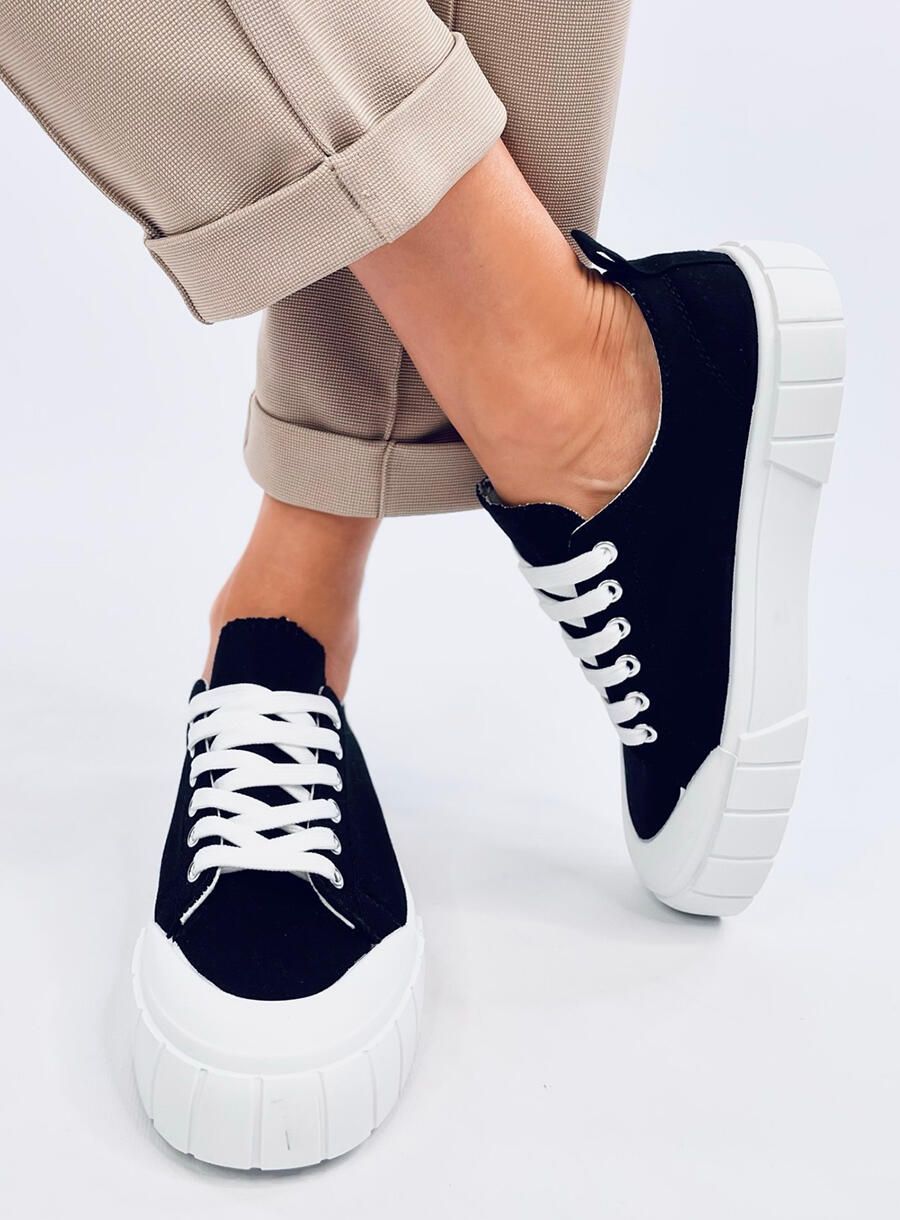 Fekete színű vászon női tornacipő