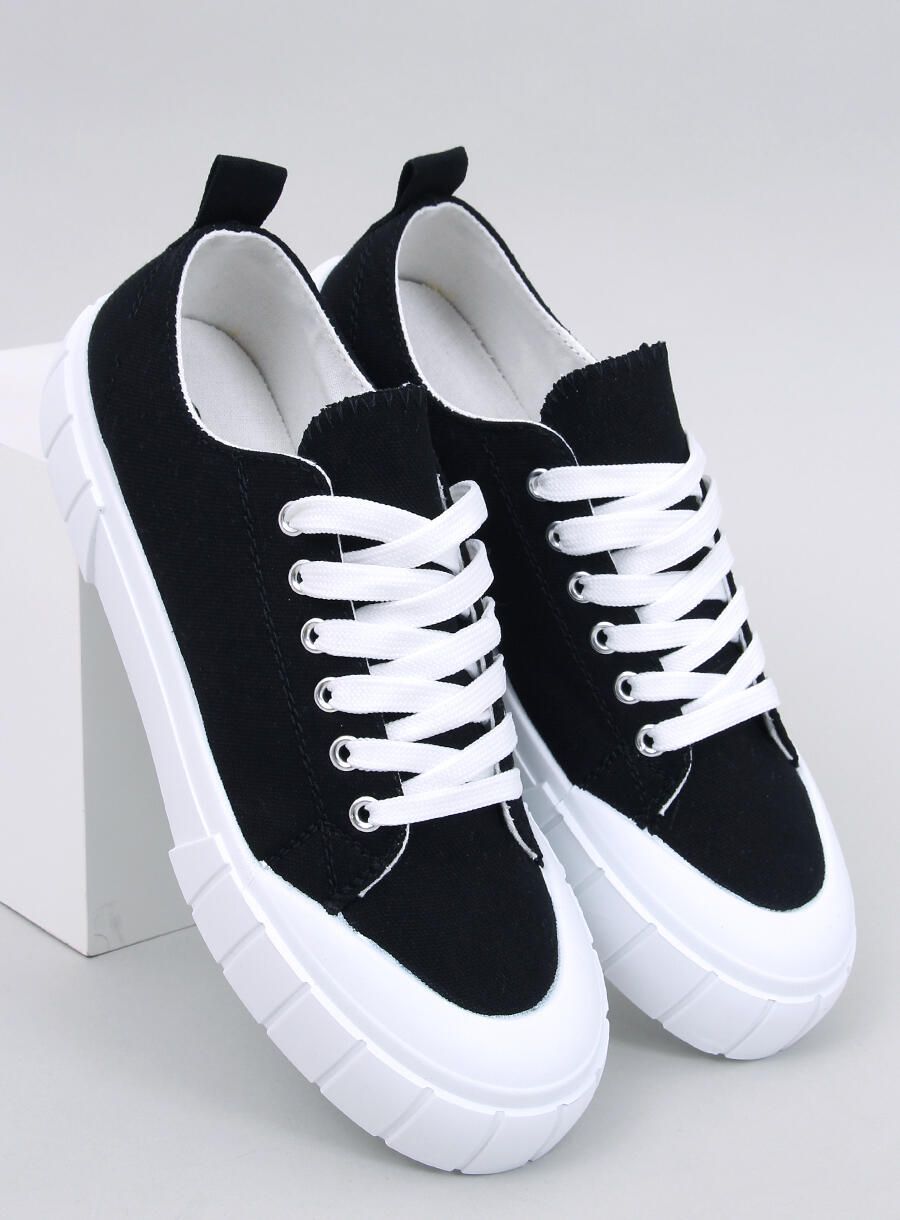 Fekete színű vászon női tornacipő