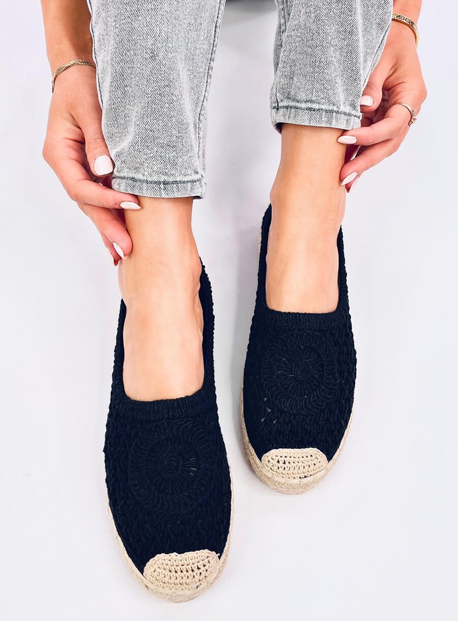 Fekete színű espadrilles cipő horgolt felsőrésszel