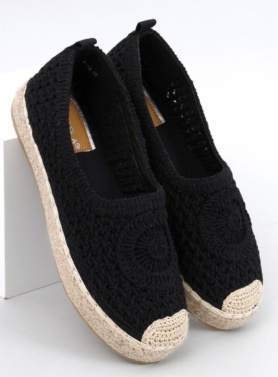 Fekete színű espadrilles cipő horgolt felsőrésszel