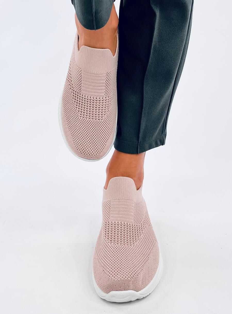 Rózsaszínű tornacipő elasztikus felülettel