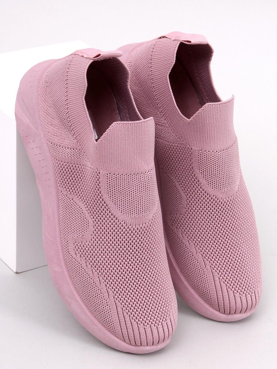 Rózsaszínű slip-on típusú tornacipő