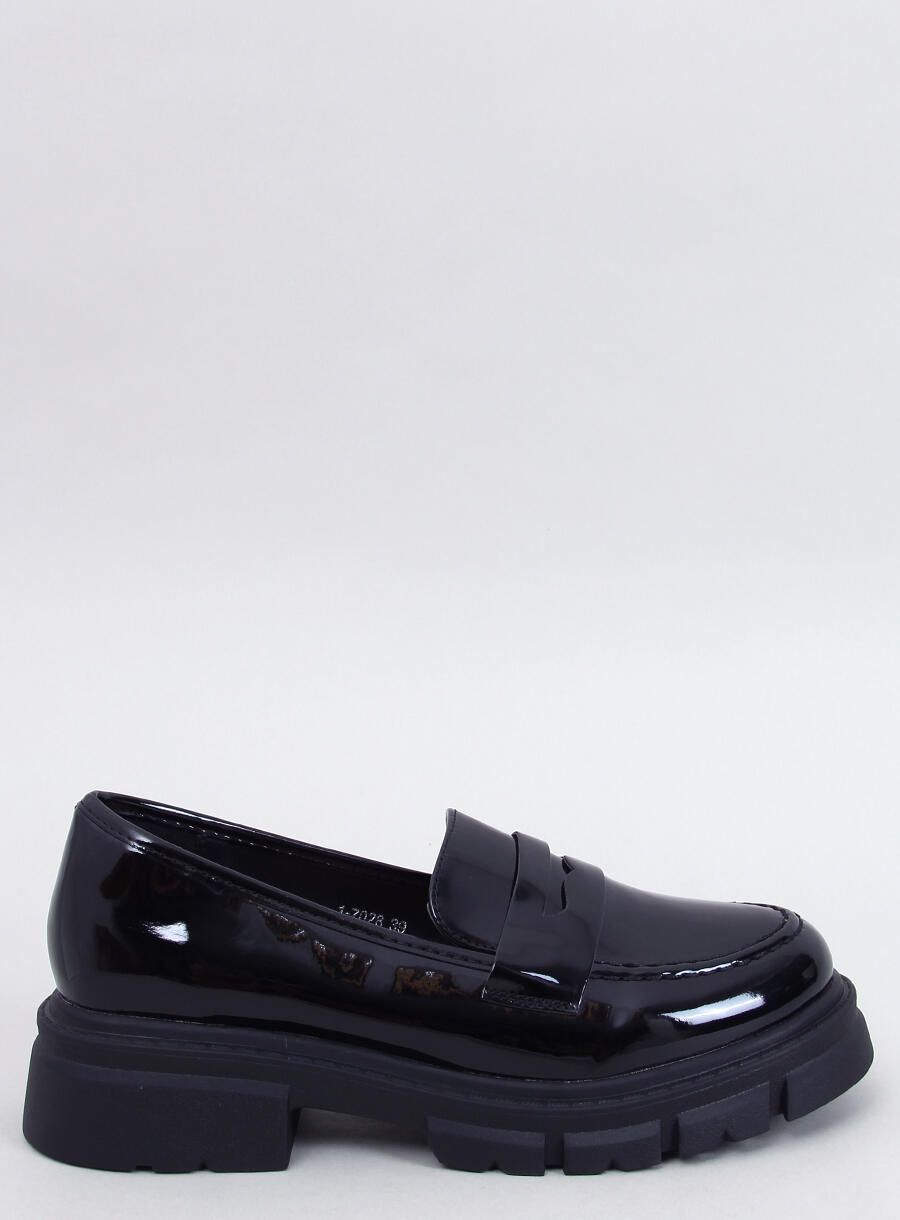 Lakkozott női mokaszin - fekete színű