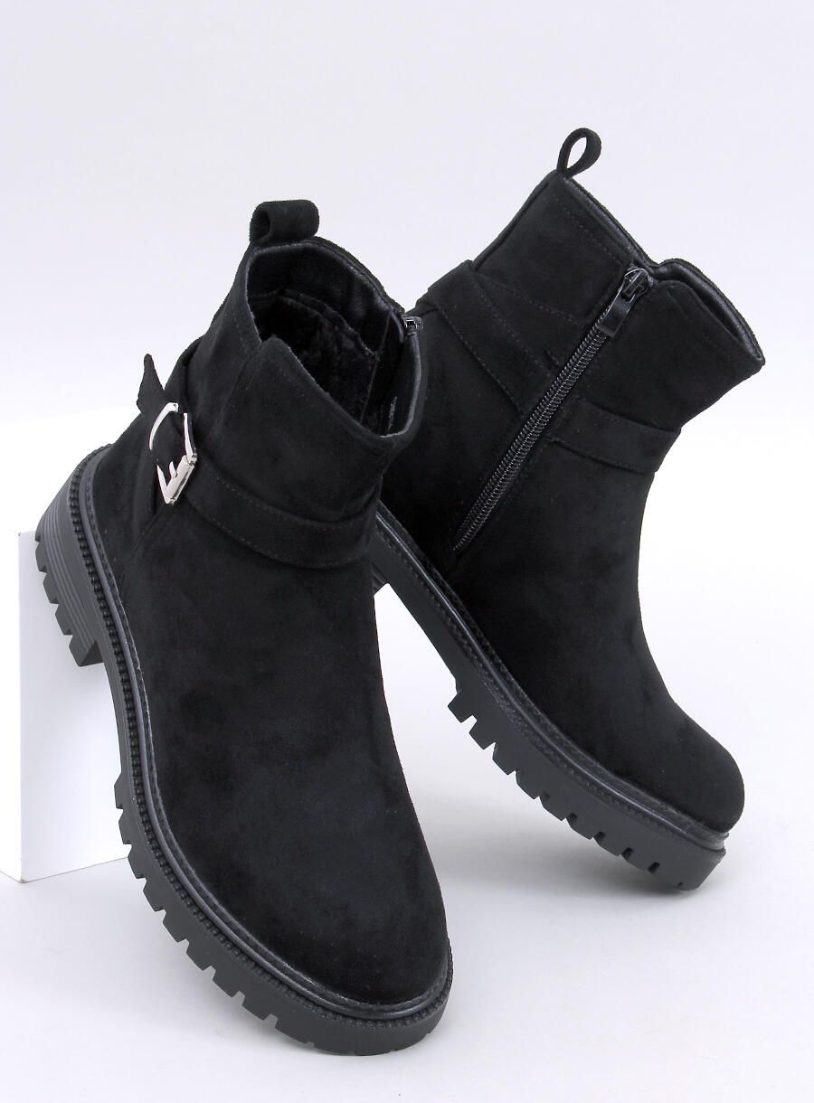 Velúr bokacsizma  - fekete színű