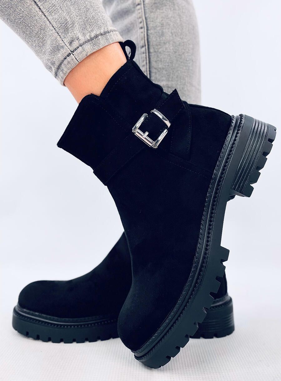 Velúr bokacsizma  - fekete színű