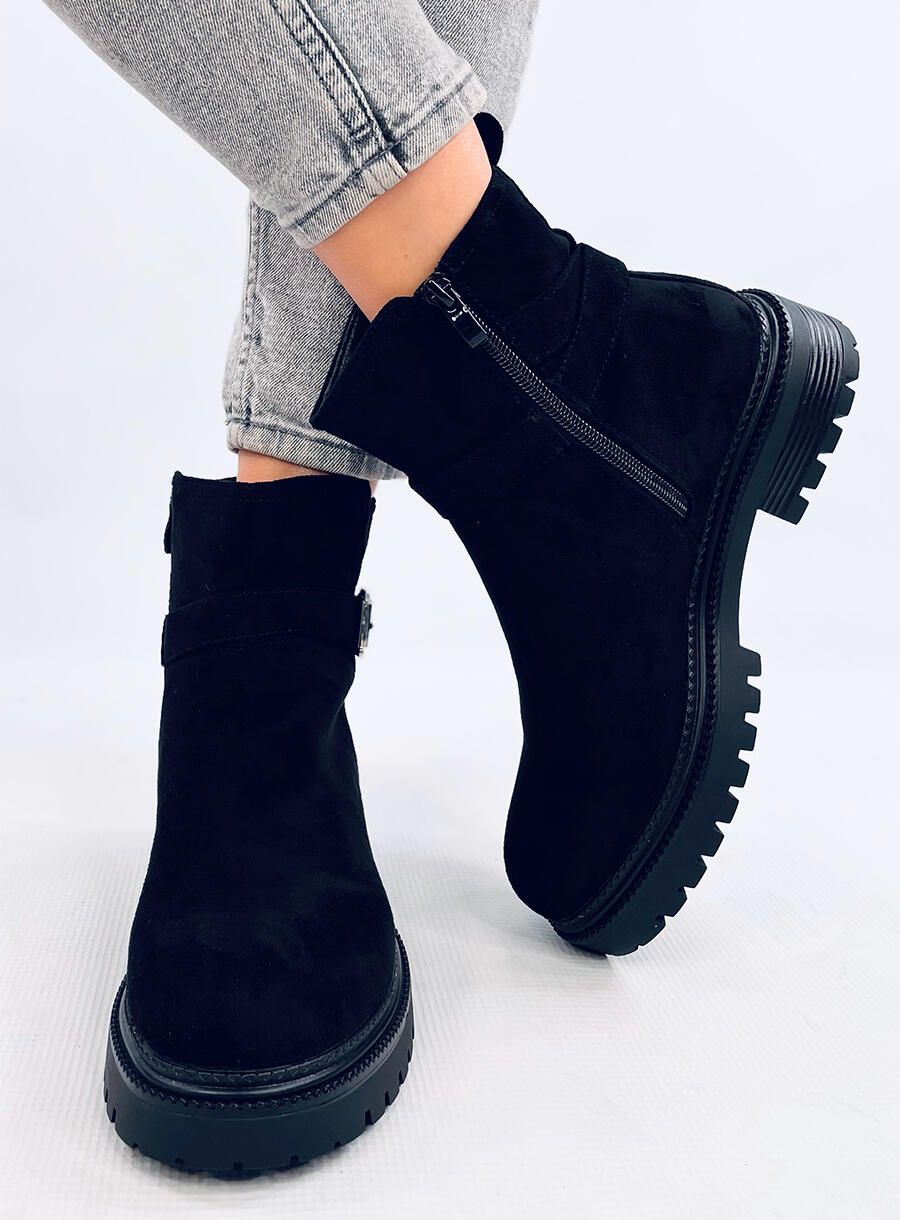 Velúr bokacsizma  - fekete színű