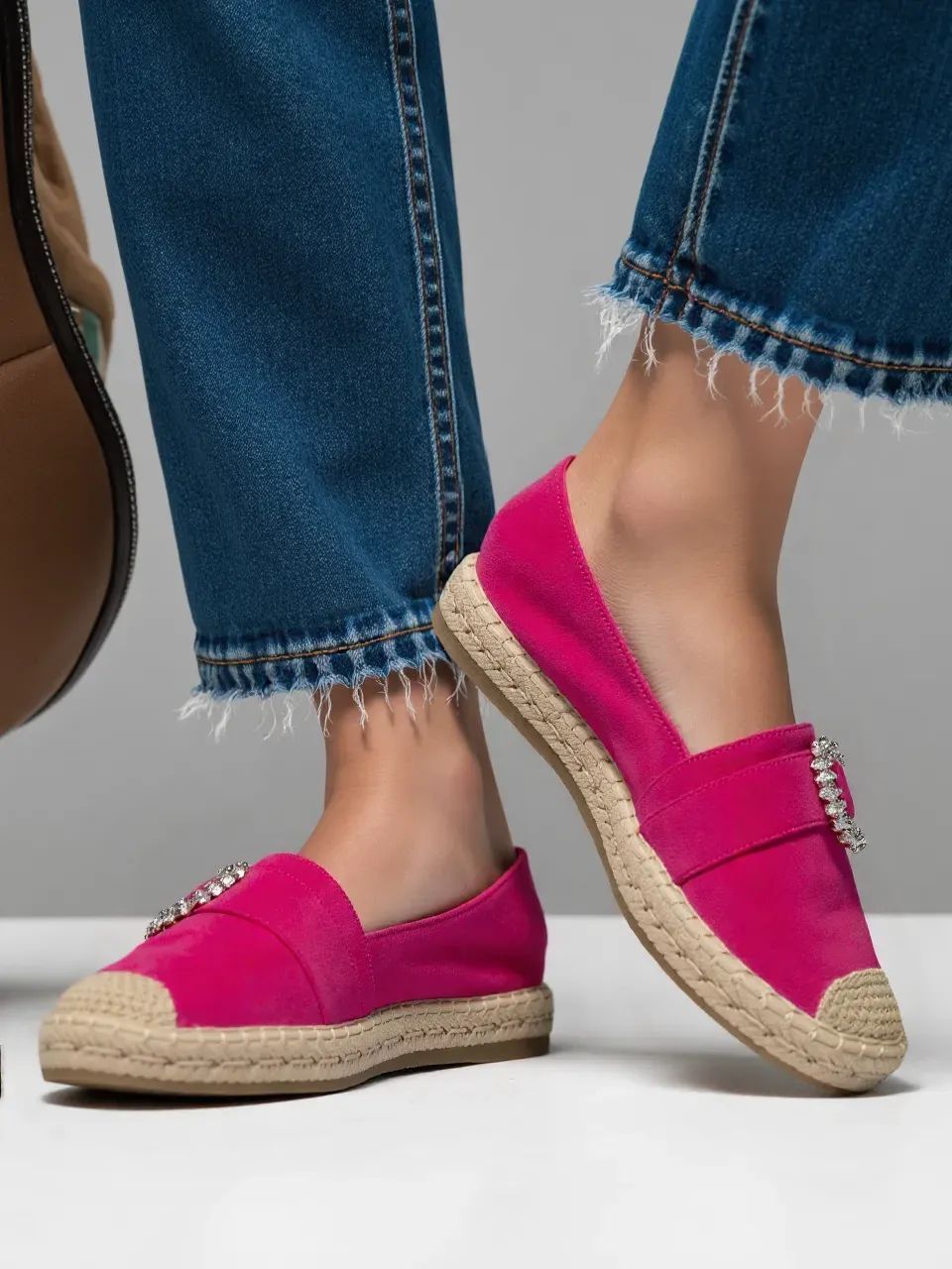 Rózsaszínű női espadrilles cipő csattal