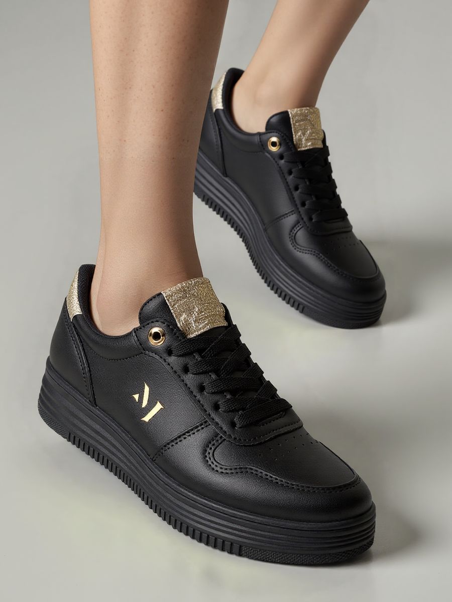 Tornacipő SASHA fekete/aranyszínű