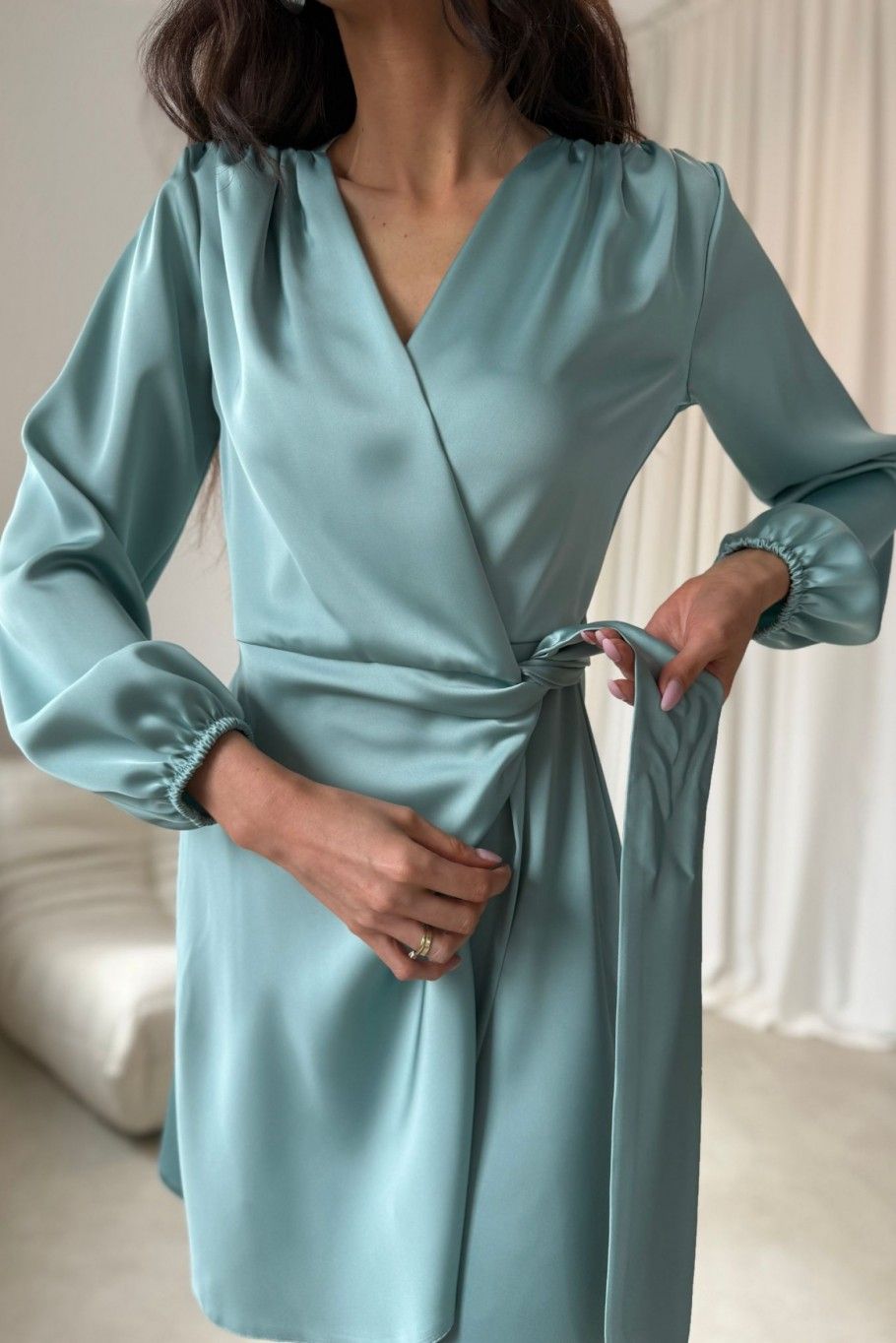 Catlin – mentaszínű miniruha