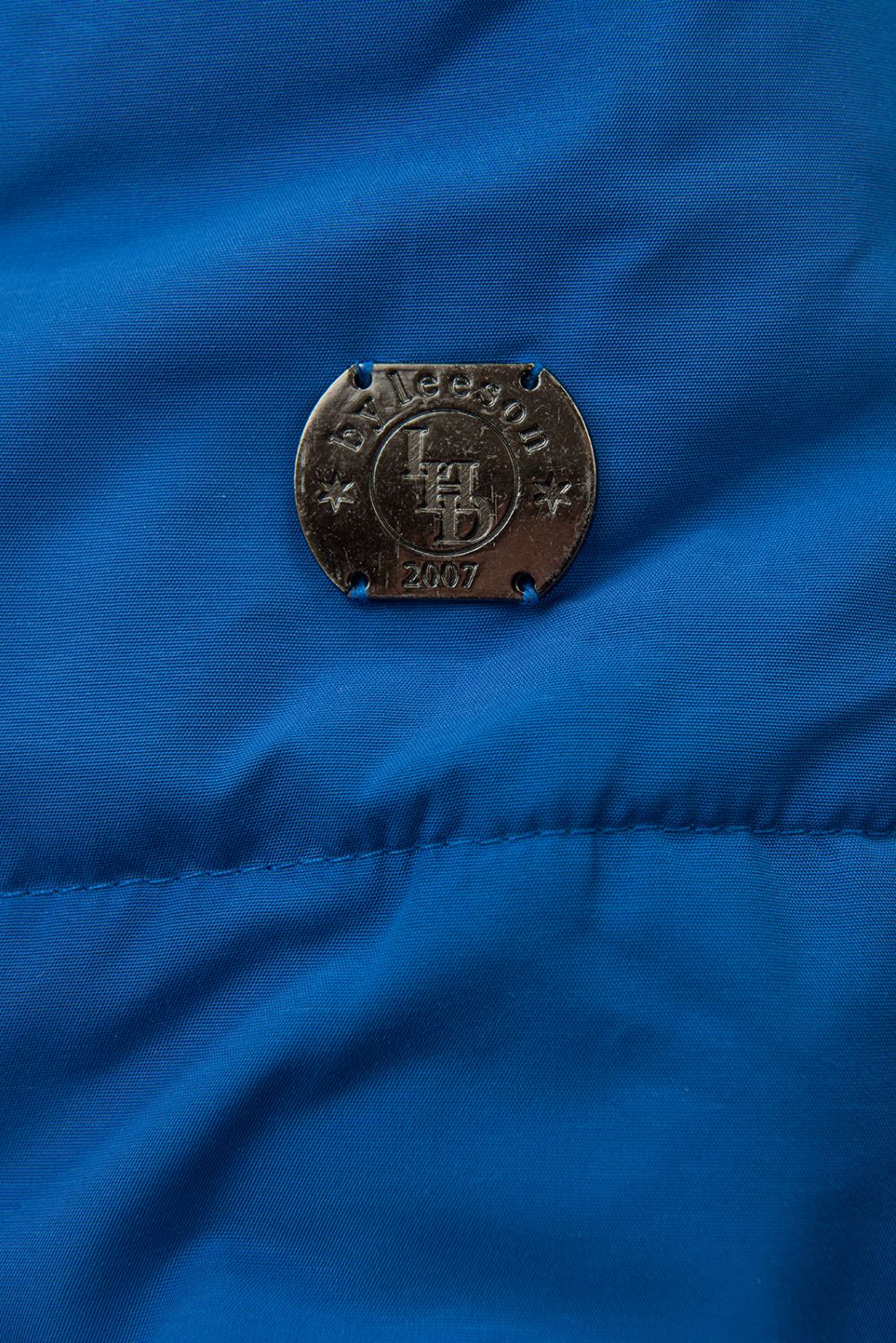 Kobaltkék színű téli kabát szürke plüssel