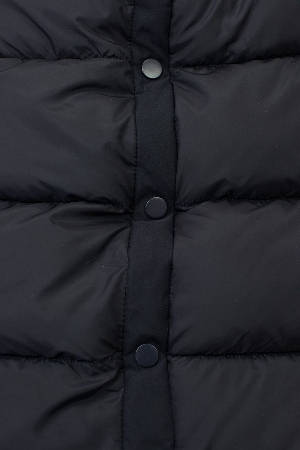 Sötétkék színű hosszú téli kabát műszőrmével