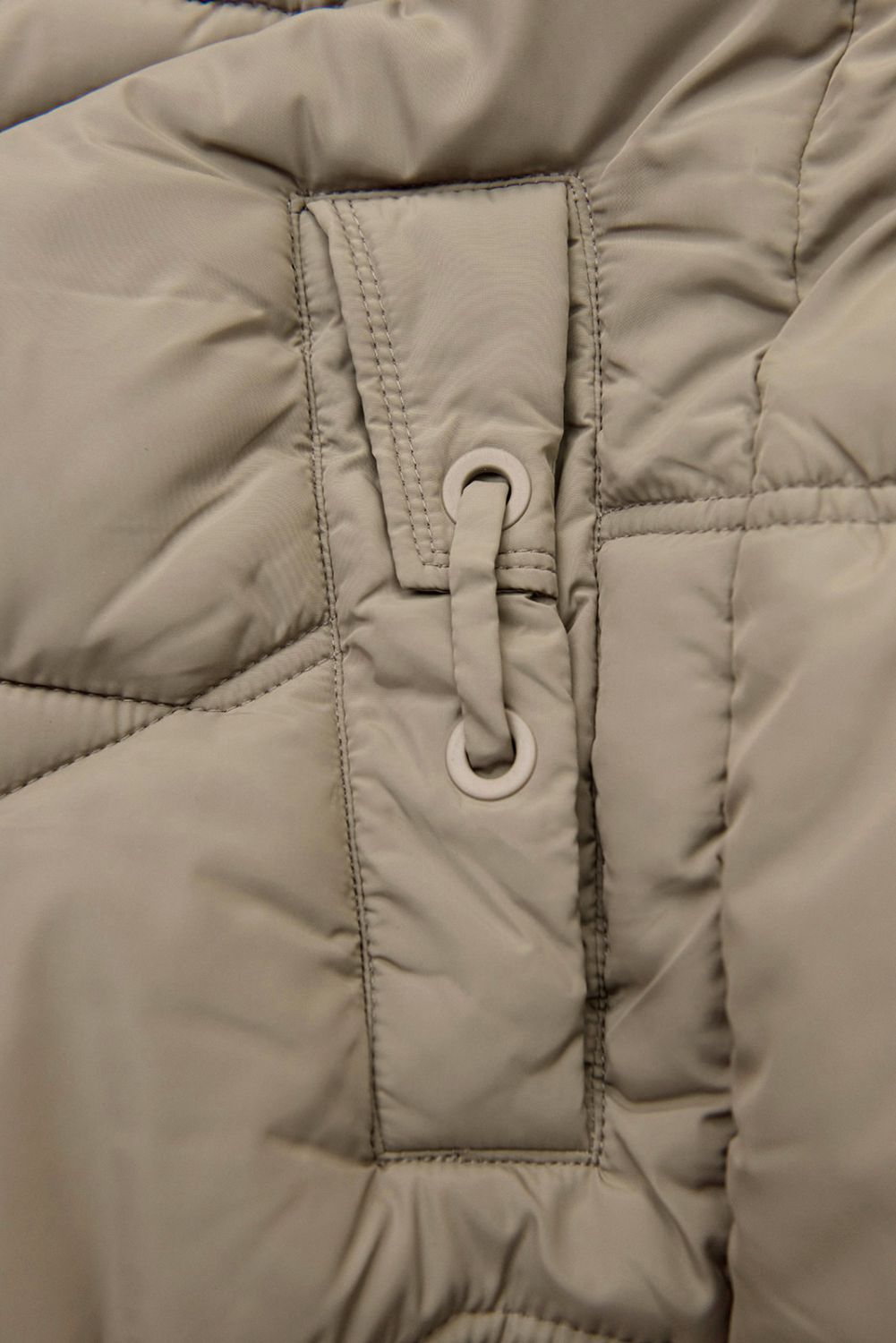 Elegáns téli kabát szőrmével - bézs színű