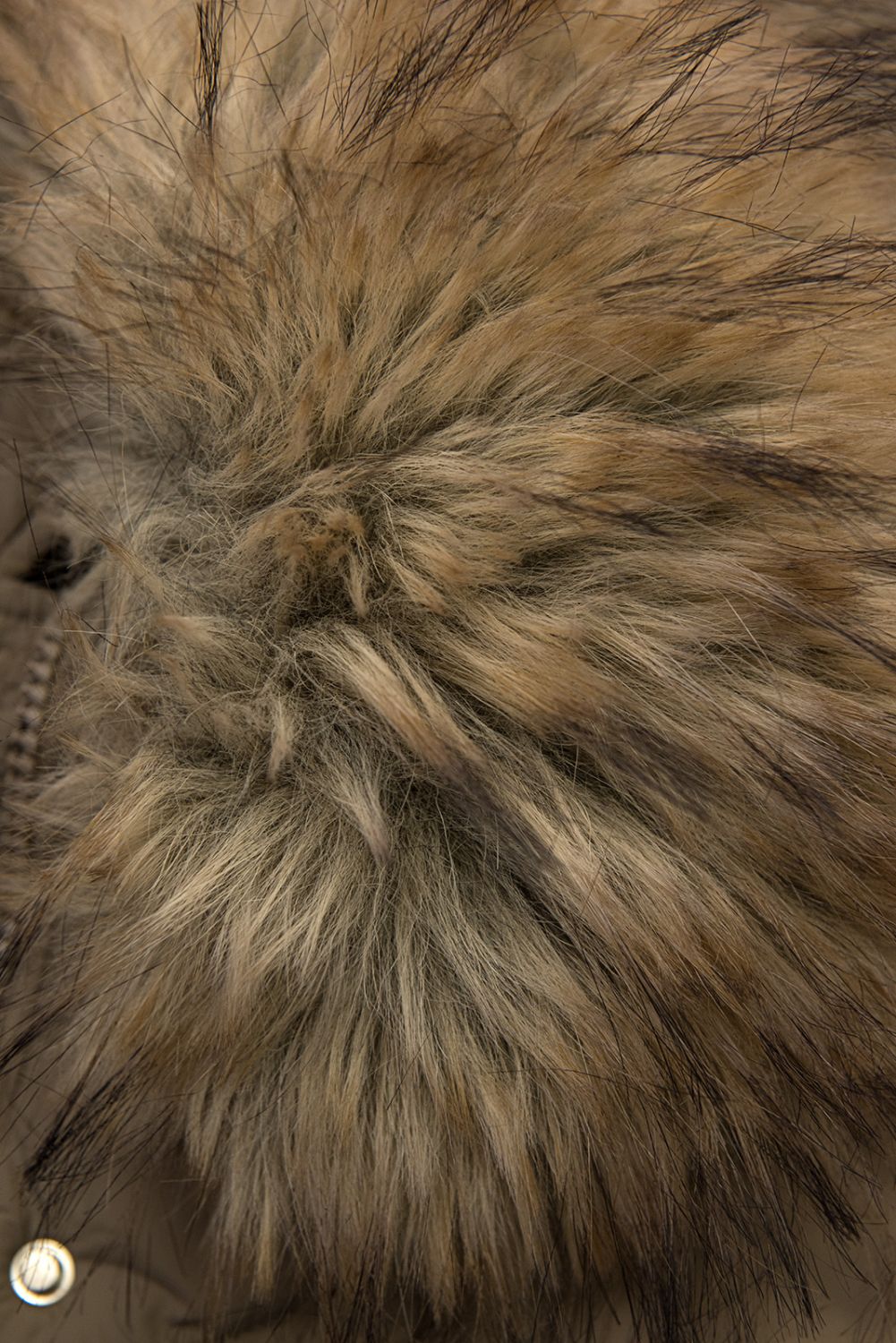 Elegáns téli kabát szőrmével - kávébarna színű