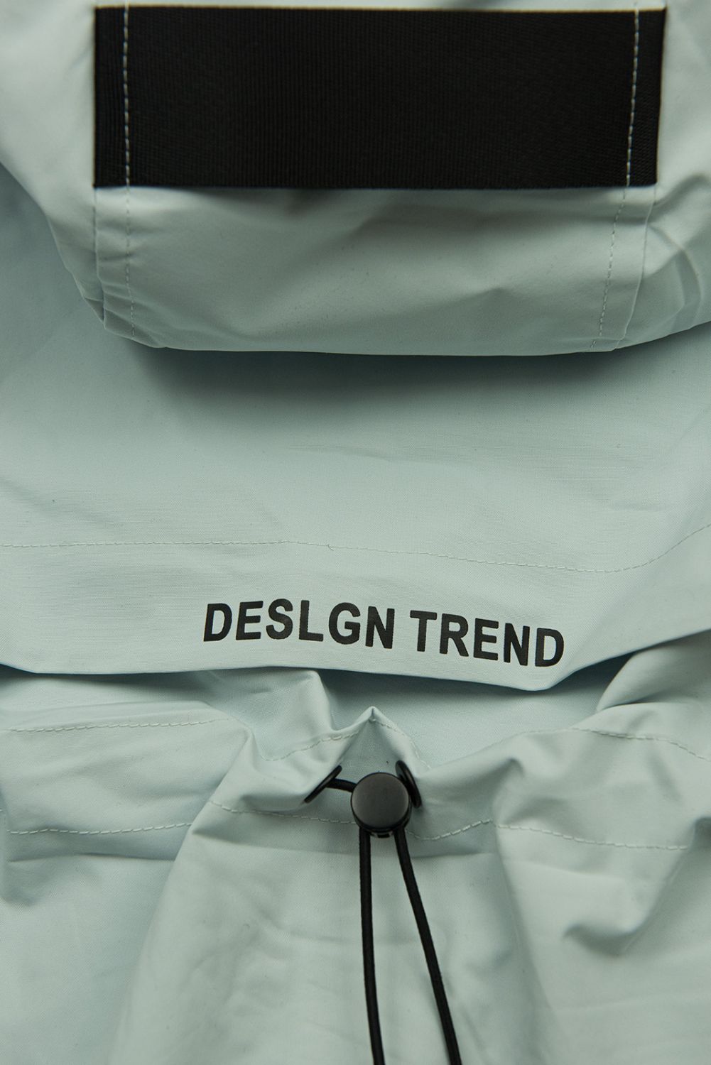 Mentazöld színű tavaszi parka magas gallérral