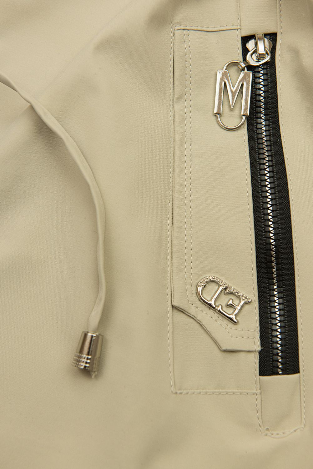 Bézs színű parka levehető kapucnival