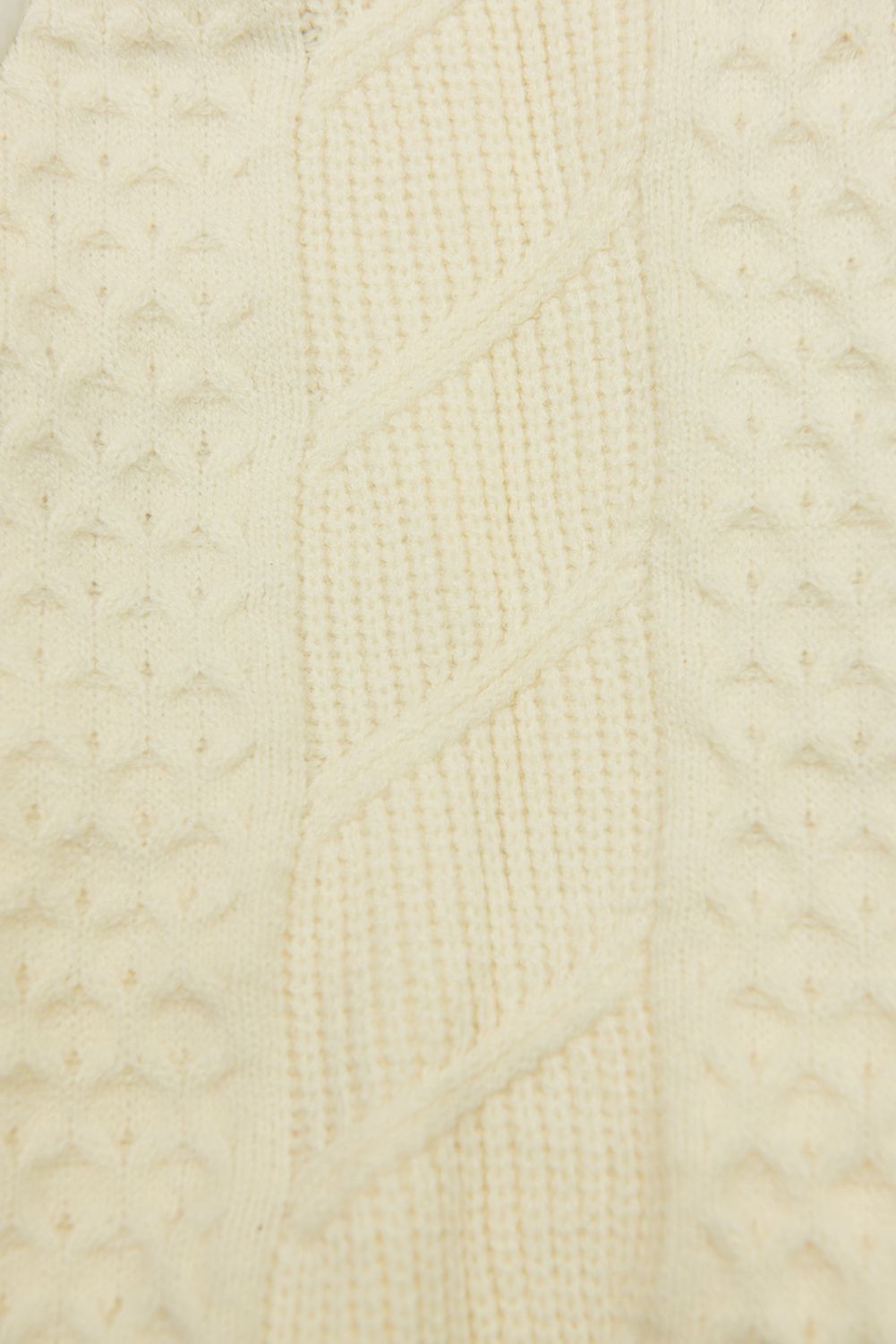 Ekrü színű átmeneti dzseki kötött ujjakkal