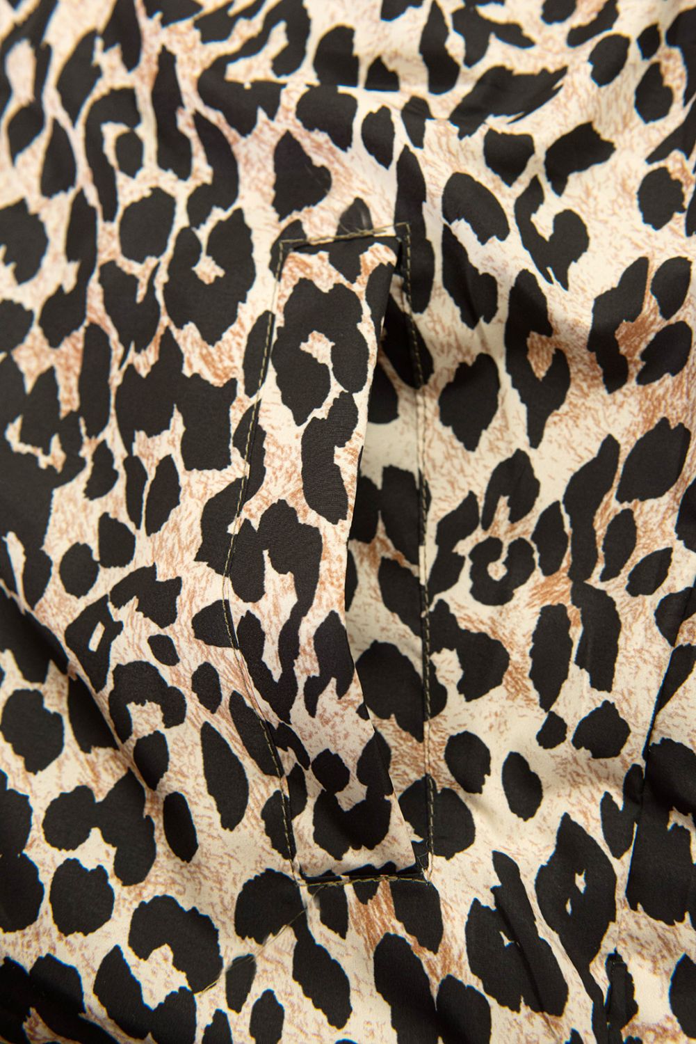 Kifordítható  leopárdmintás mellény - csokoládébarna színű