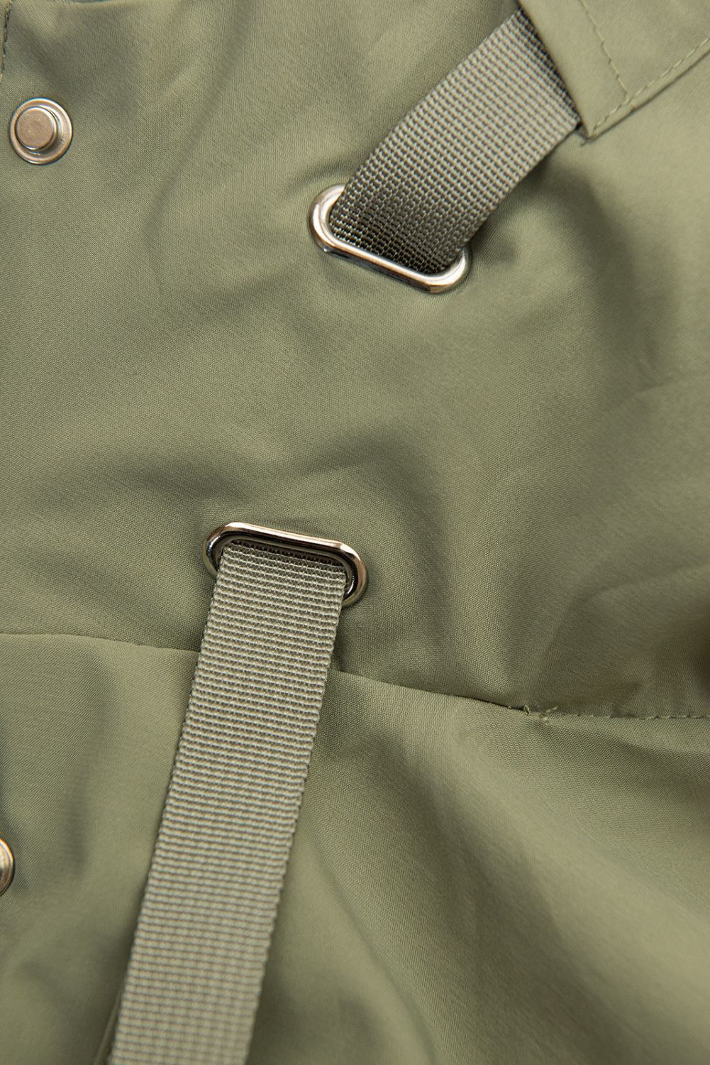 Khaki színű tavaszi parka nagy kapucnival