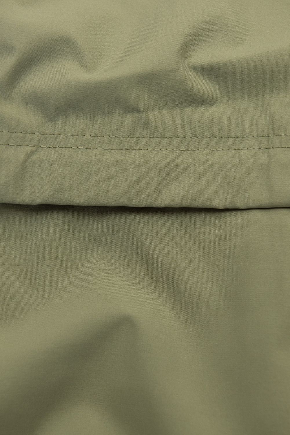 Khaki színű tavaszi parka nagy kapucnival