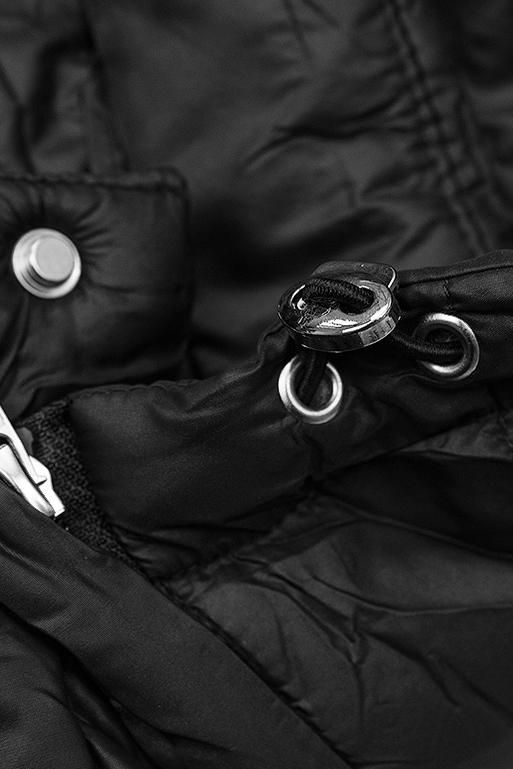 Fekete színű steppelt átmeneti dzseki